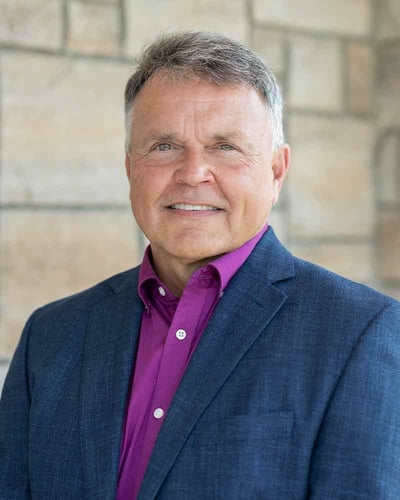 2024_MKTG_HEADSHOT_Phil-Rickard_WEB_v01