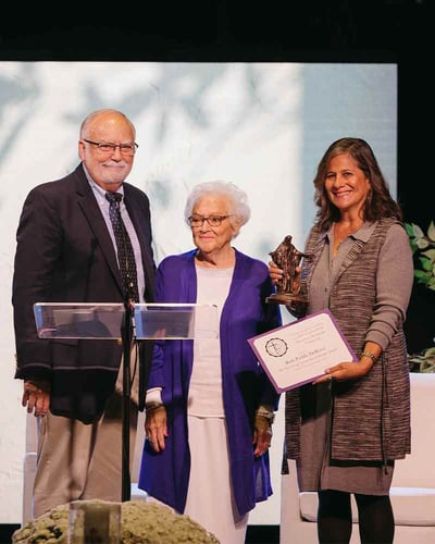 25-Blog-Photo-Posts_Deborst-Presented-with-Servant-Leader-Award