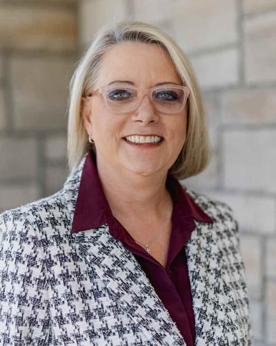 2025_MKTG_HEADSHOT_Jana-Roberts_v01