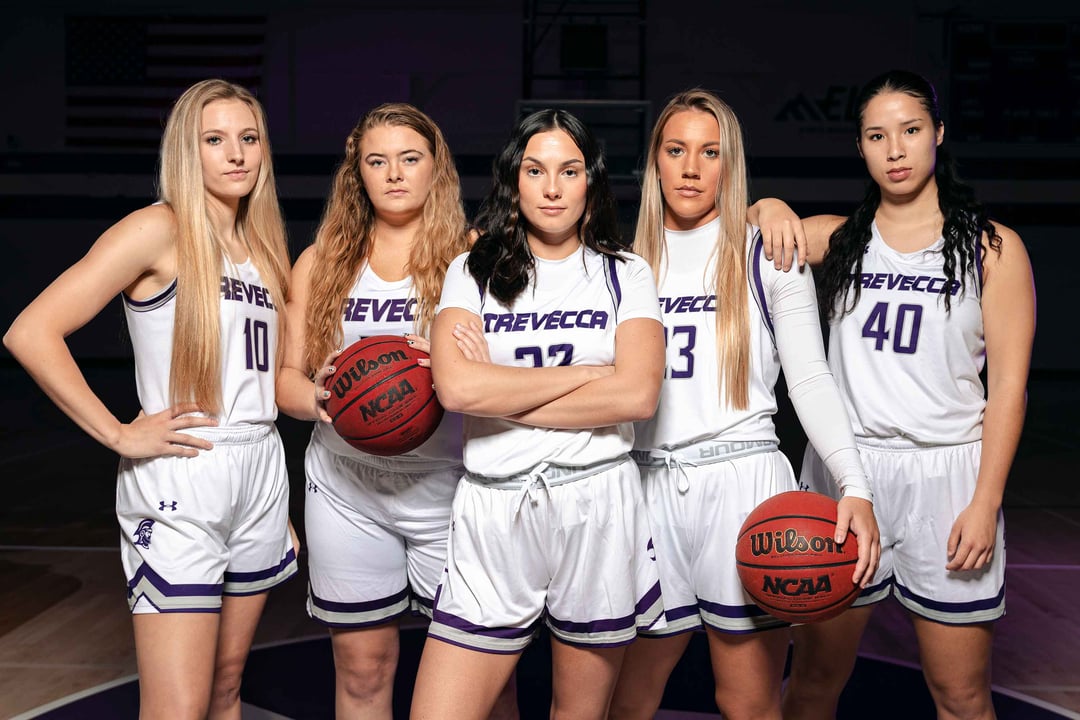 Members of the Trevecca Women's Basketball Team pose for a photo.
