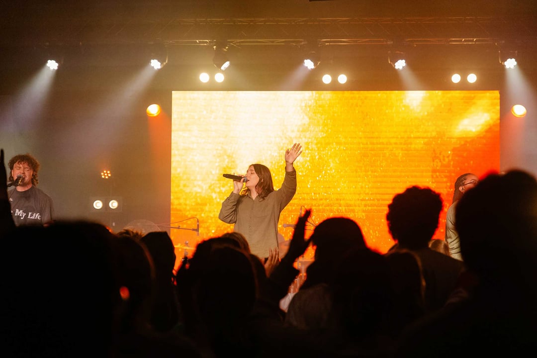 Attendees sing at Trevecca's Worship Intensive.