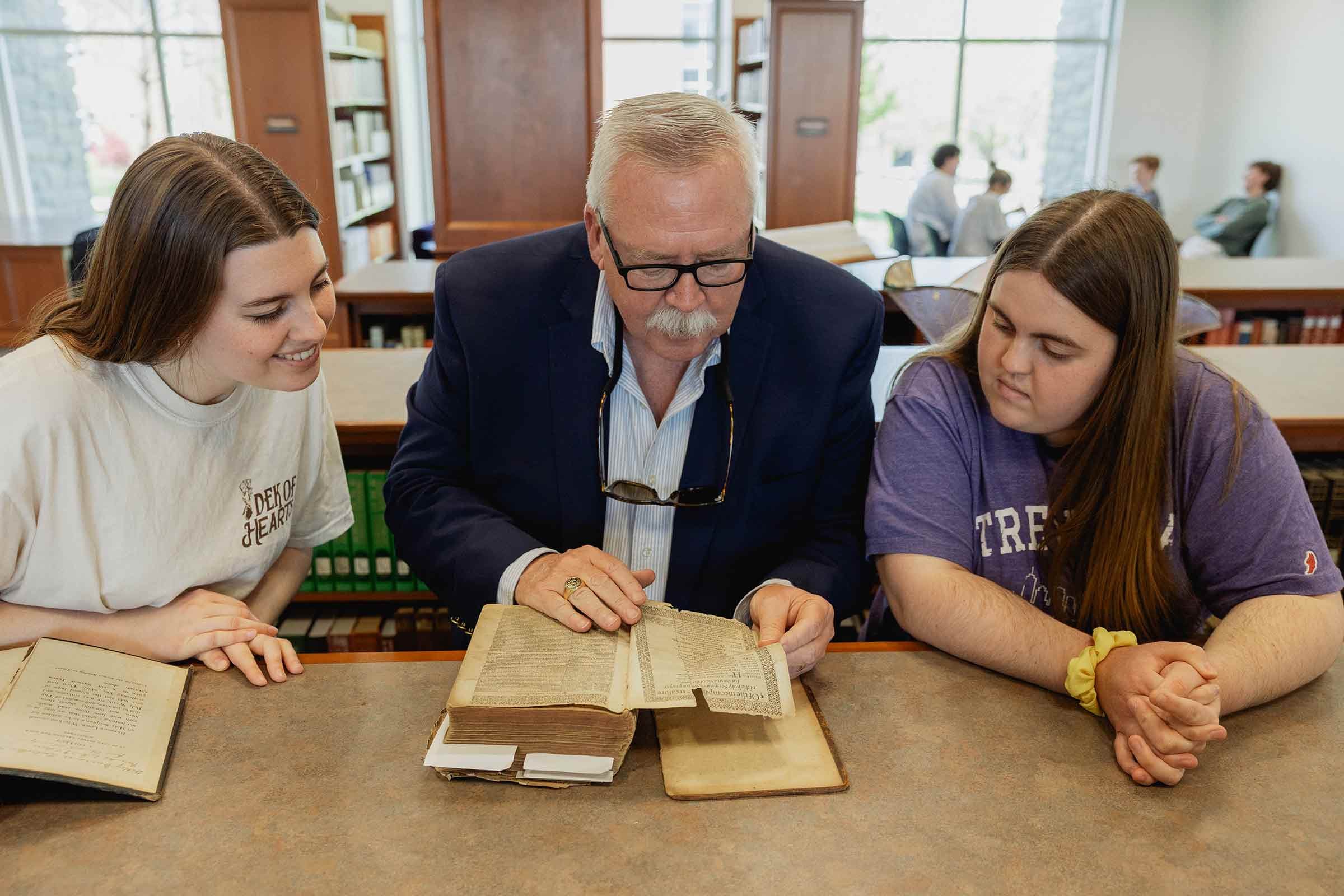 25-Blog-Photo-Posts_Hoskins-Bible-1