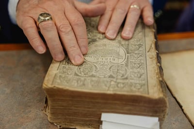 25-Blog-Photo-Posts_Hoskins-Bible-2