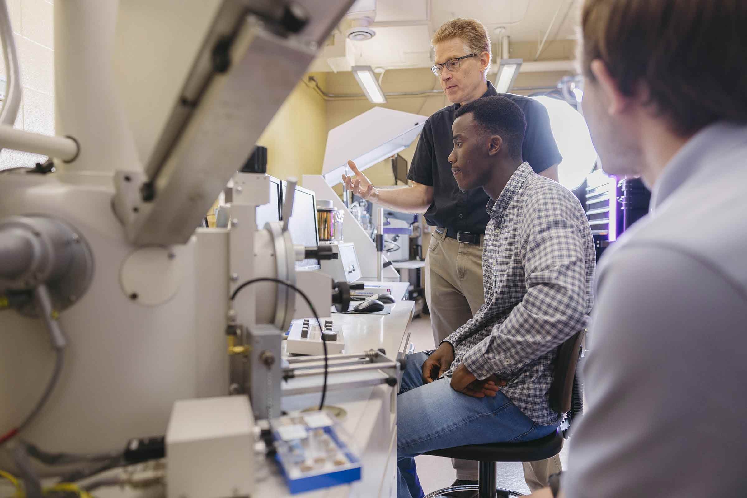 26-Blog-Photo-Posts_How-Trevecca-Prepares-Students-for-Tech-and-Healthcare